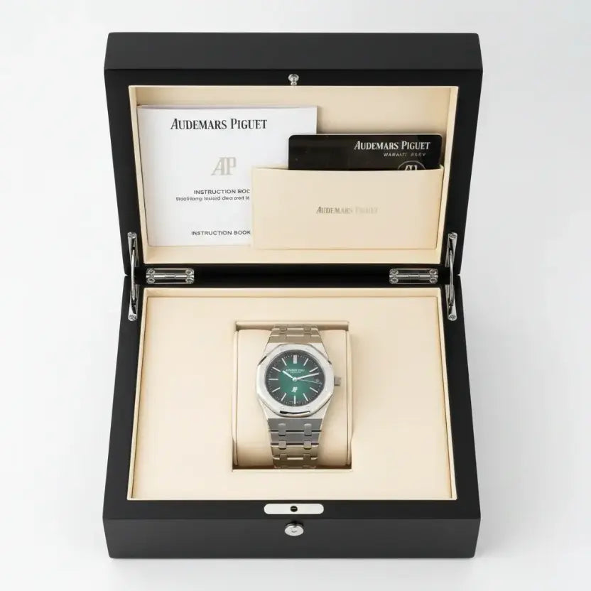 Audemars Piguet Royal Oak "Jumbo" Ultra-Thin 16202ST