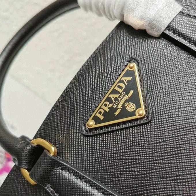 Boutique Quality || Prada Black Galleria Mini Bag