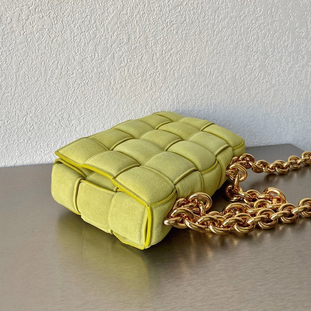 Boutique Quality || Bottega Veneta Chain Cassette Bag In Kiwi