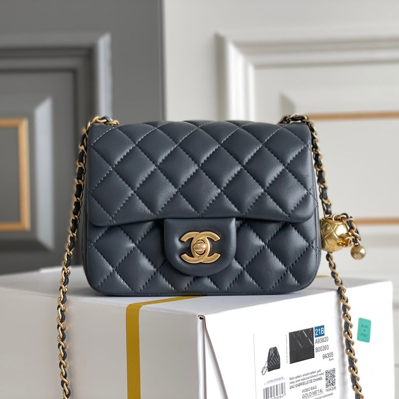 Boutique Quality || Chanel Latest Version Grey Flap Bag