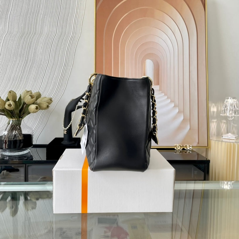 Boutique Quality || Chanel Classic Grand Shopping Tote in Black