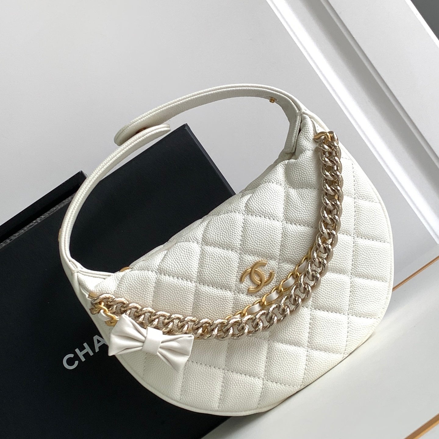 Boutique Quality || Chanel 24SS New Hula Hoop Bag in White