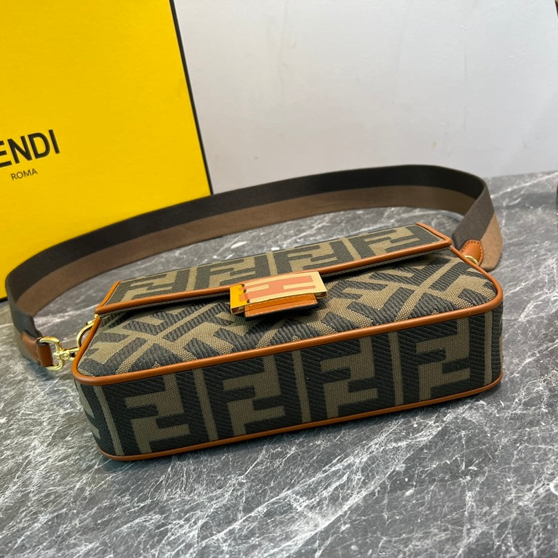 Boutique Quality || Fendi Baguette Bag