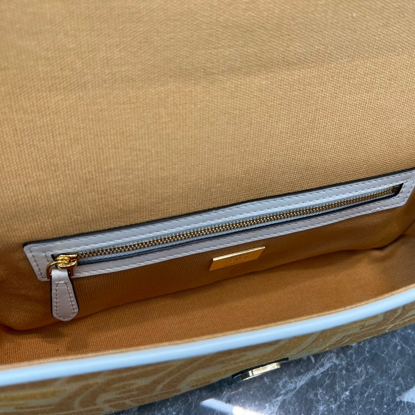 Boutique Quality || FENDI Vertigo Summer Capsule Limited Edition Baguette Handbag