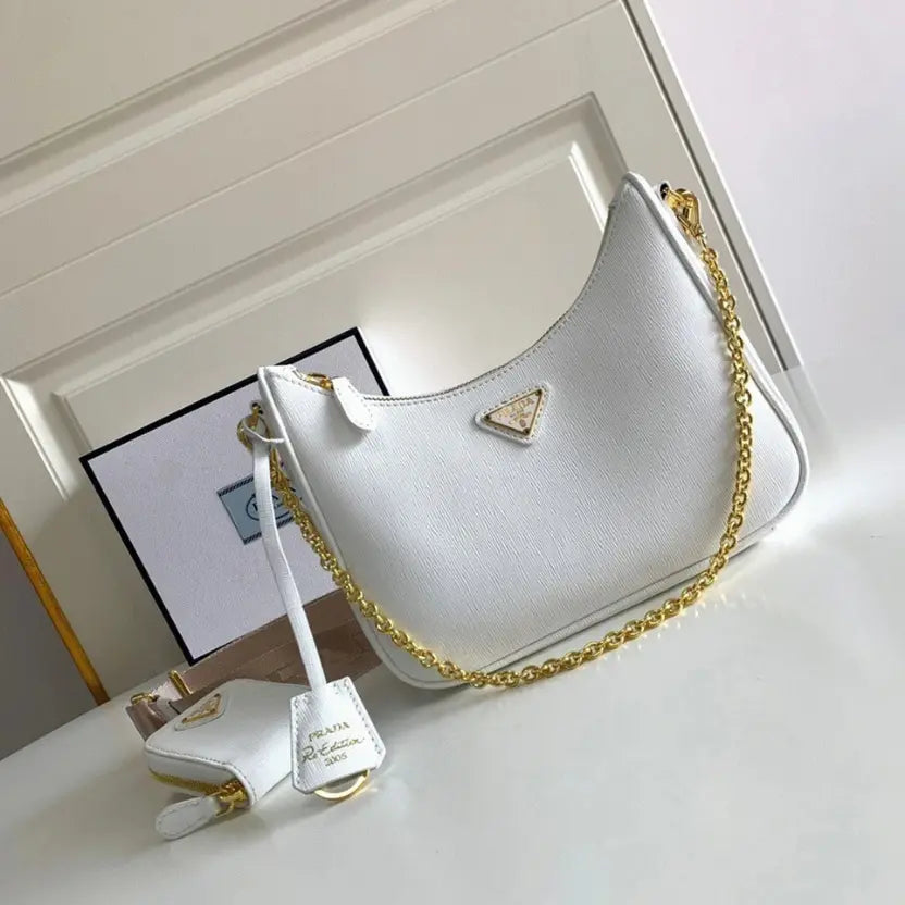 Boutique Quality || Prada Re-Edition 2005 Shoulder Bag in White