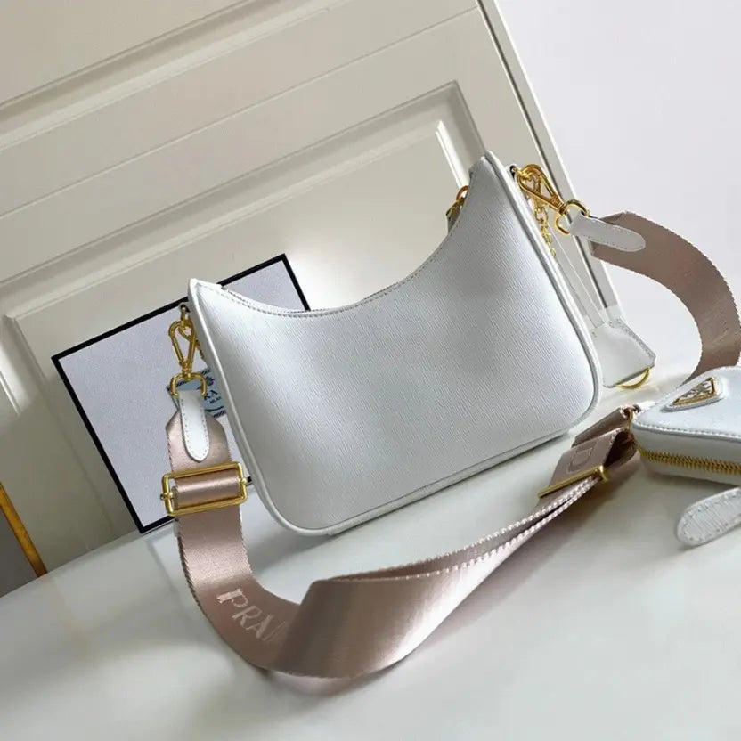 Boutique Quality || Prada Re-Edition 2005 Shoulder Bag in White
