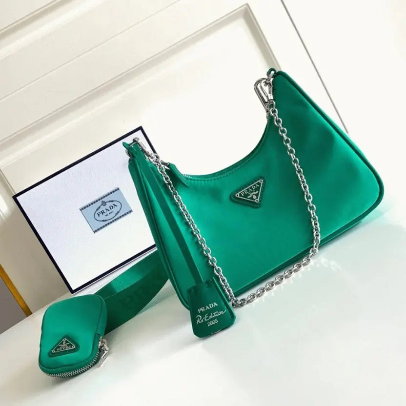 Boutique Quality || Prada Re-Edition Shoulder Bag in Green