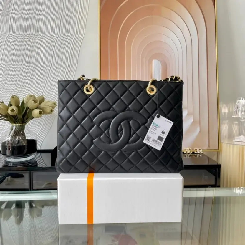 Boutique Quality || Chanel Classic Grand Shopping Tote in Black