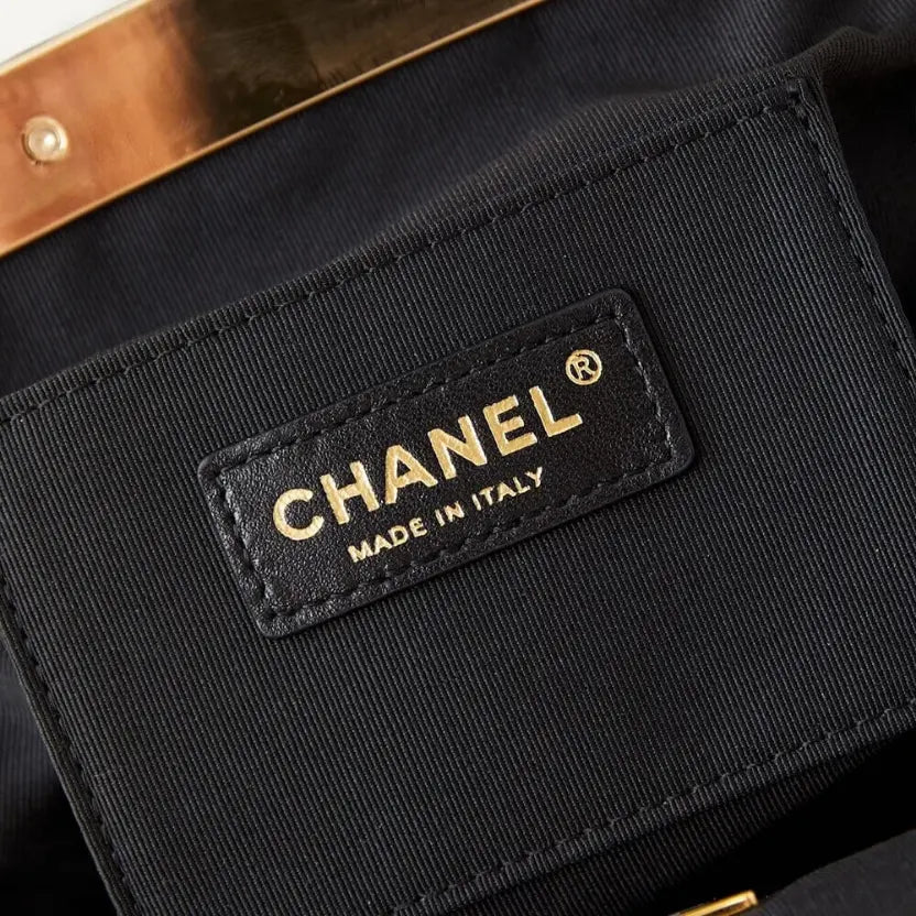 Boutique Quality || Chanel Clutch