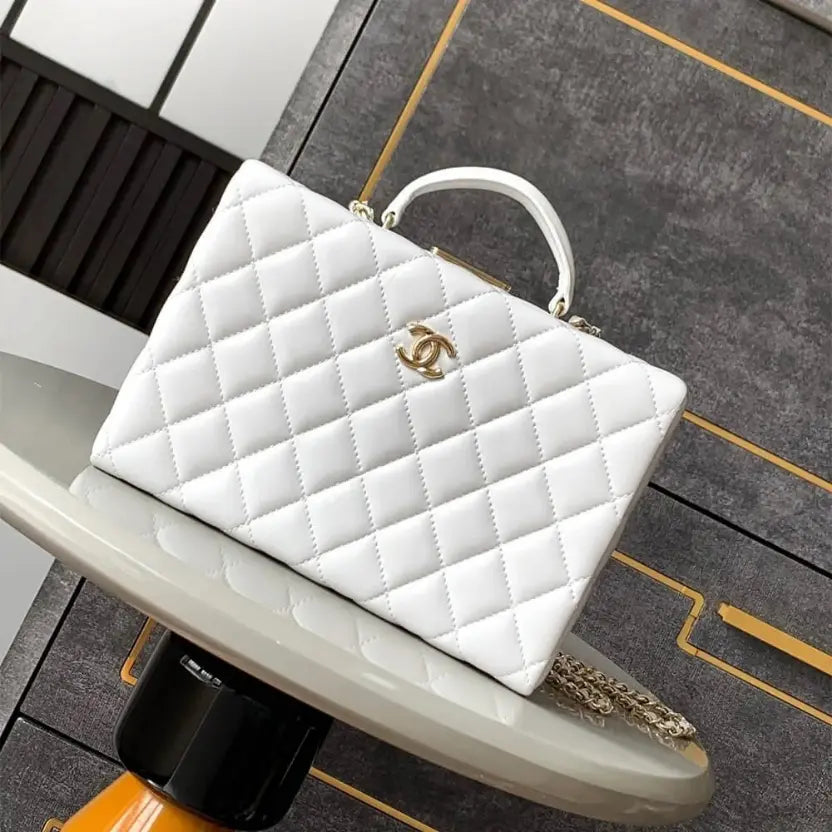 Boutique Quality || CHANEL Box Pack Bag