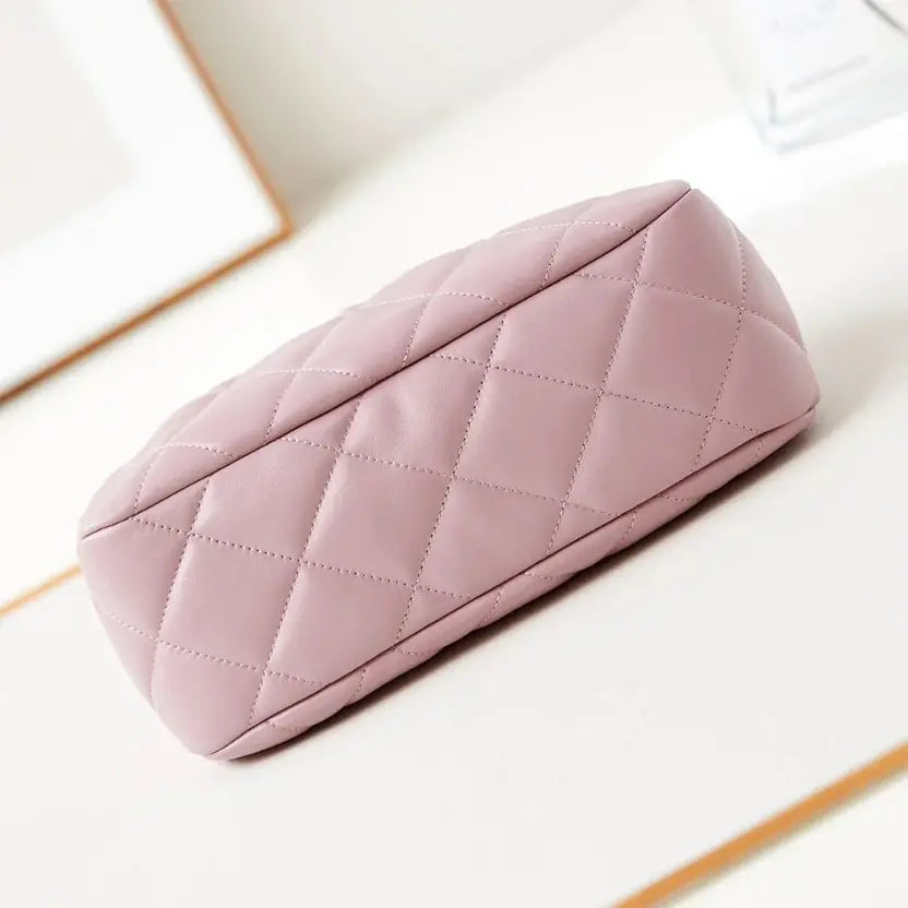 Boutique Quality || Chanel Clutch