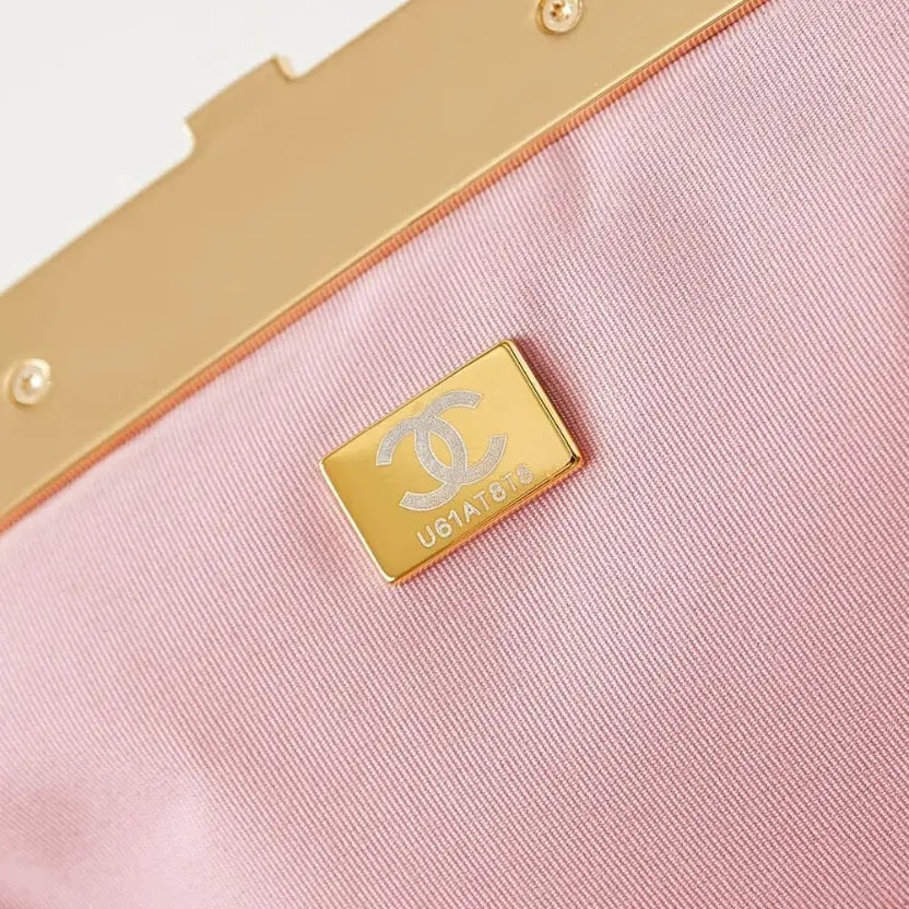 Boutique Quality || Chanel Clutch