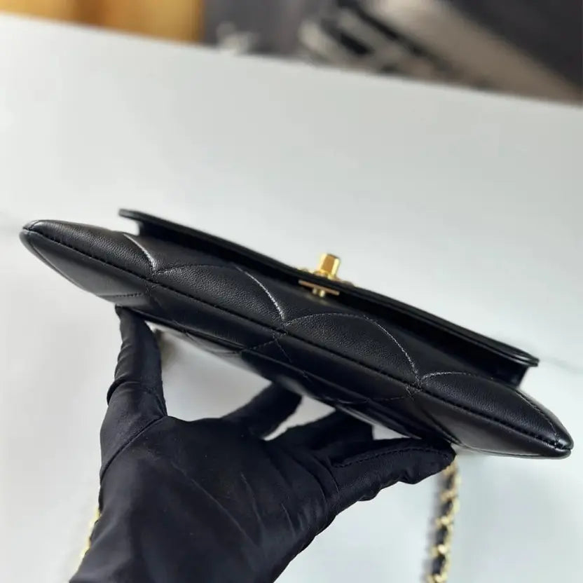 Boutique Quality || Chanel Clutch