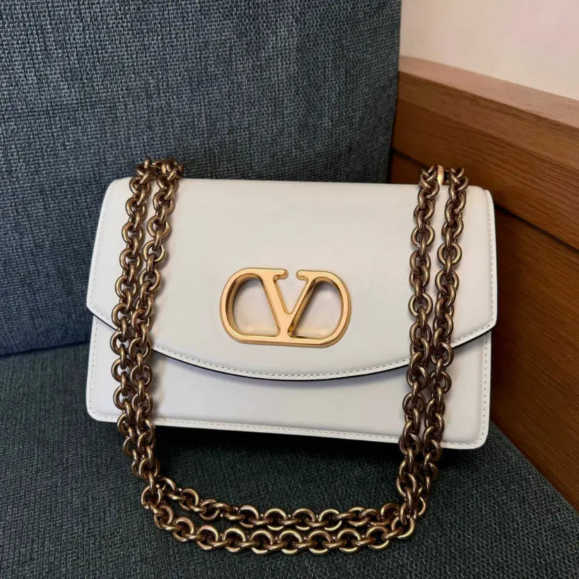 Boutique Level Quality || Valentino Garavani Vain Shoulder Bag in White