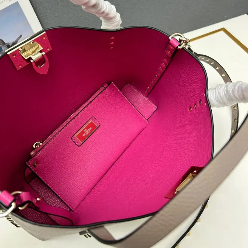 Boutique Level Quality || Valentino Garavani calfskin tote bag