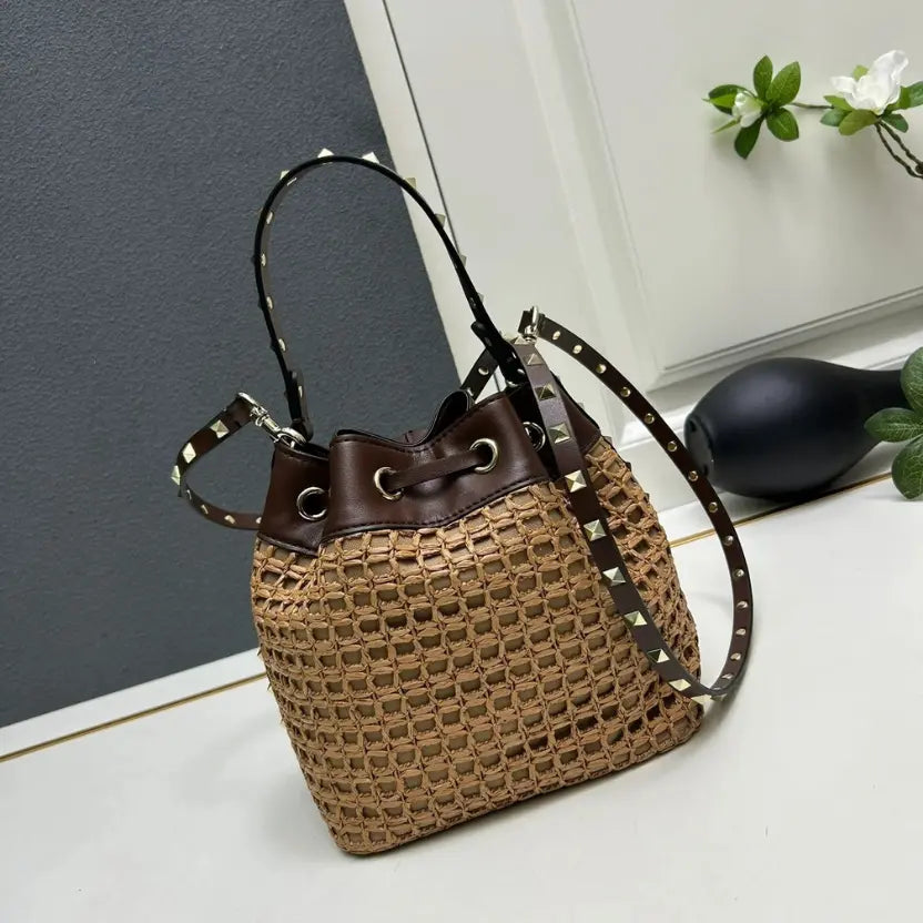 Boutique Level Quality || Valentino Garavani Rockstud Raffia Effect Bucket Bag in Tobacco/Cacao