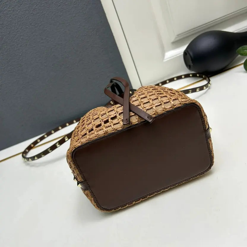 Boutique Level Quality || Valentino Garavani Rockstud Raffia Effect Bucket Bag in Tobacco/Cacao