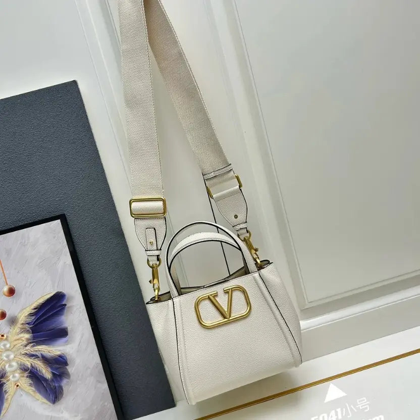 Boutique Level Quality || Valentino Garavani Alltime Small Handbag in White