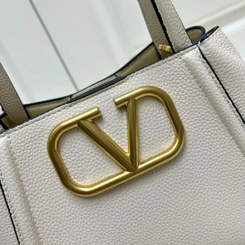 Boutique Level Quality || Valentino Garavani Alltime Small Handbag in White