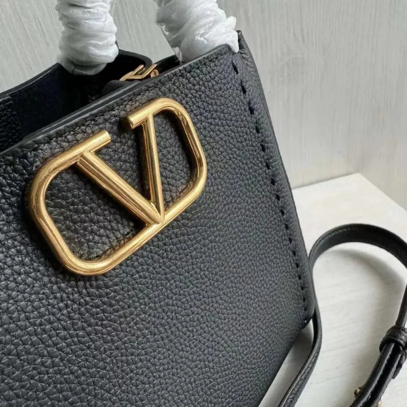 Boutique Level Quality || Valentino Garavani Alltime Small Handbag in Black