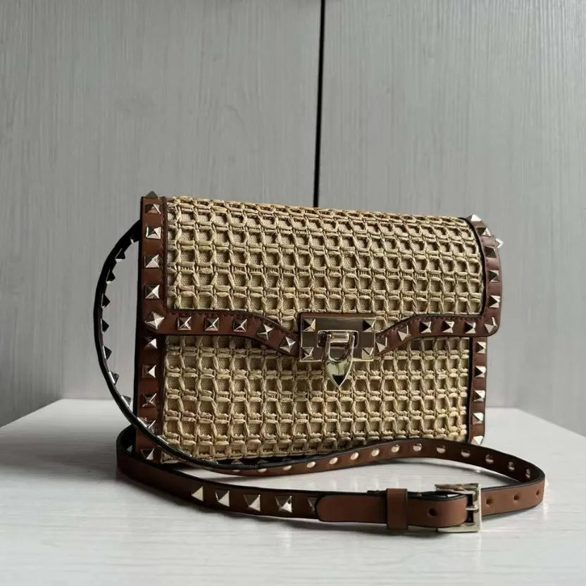 Boutique Level Quality || Valentino Garavani Rockstud small shoulder bag