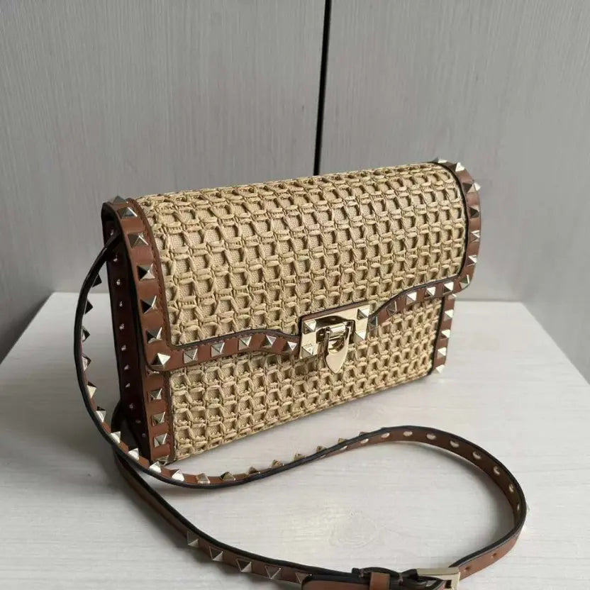 Boutique Level Quality || Valentino Garavani Rockstud small shoulder bag