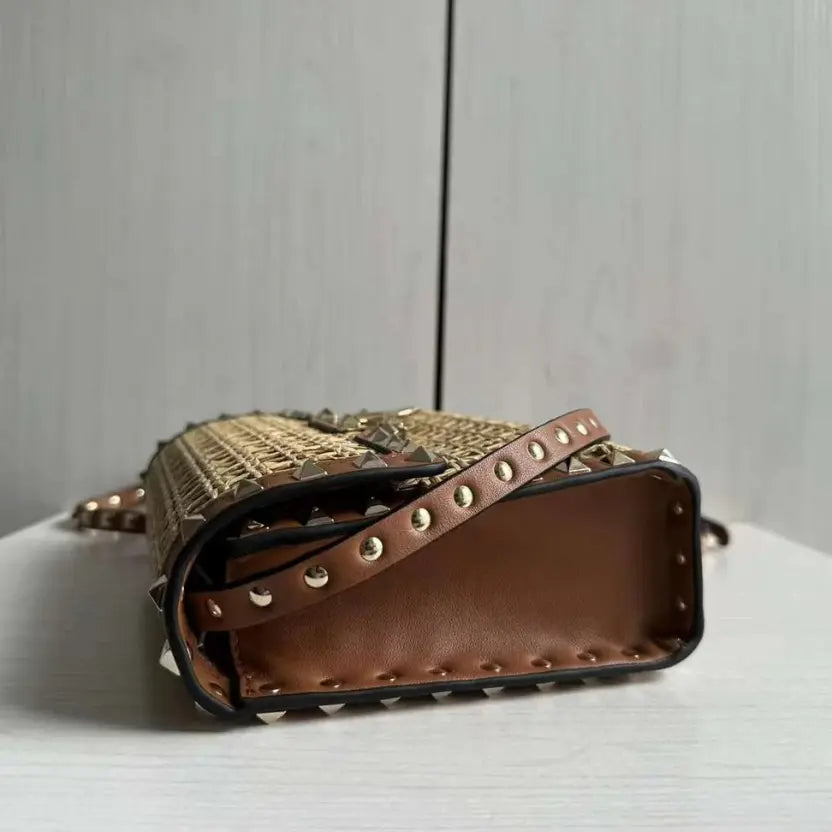 Boutique Level Quality || Valentino Garavani Rockstud small shoulder bag