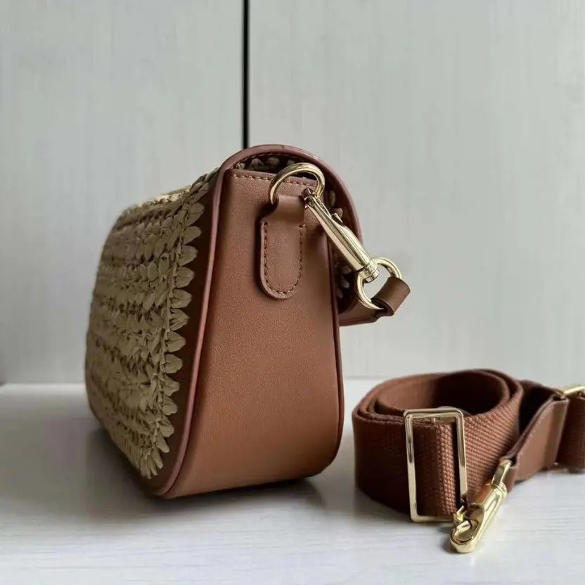 Boutique Level Quality || Valentino Garavani Alltime shoulder bag in Brown