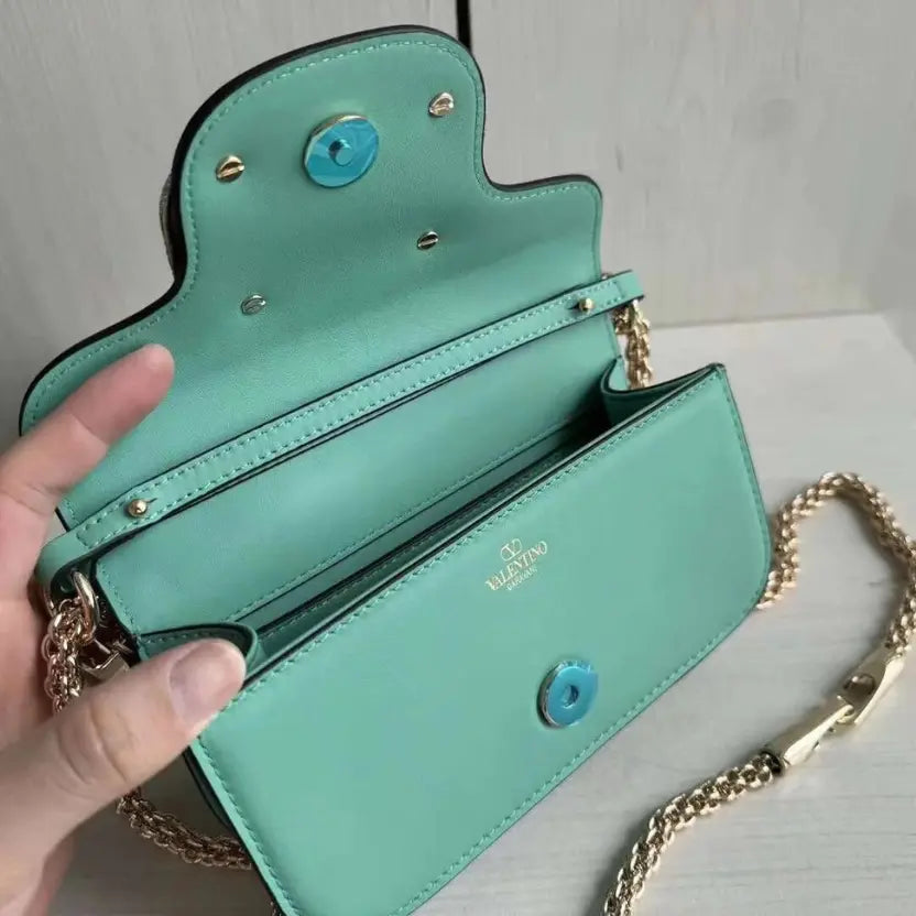 Boutique Level Quality || Valentino Garavani Locò small shoulder bag in Green