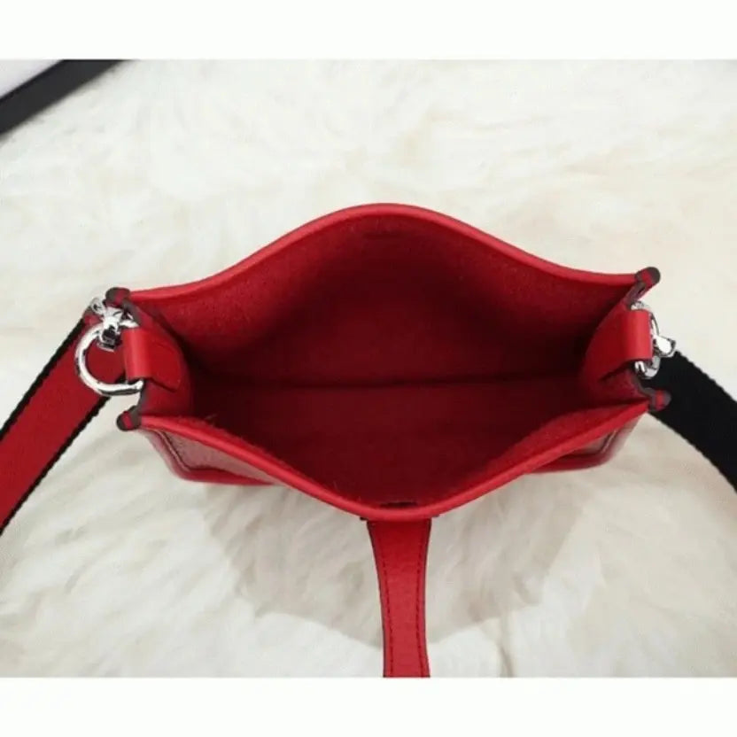 Boutique Quality || Red Evelyne II TPM Messenger Bag Hermes Compact Purse