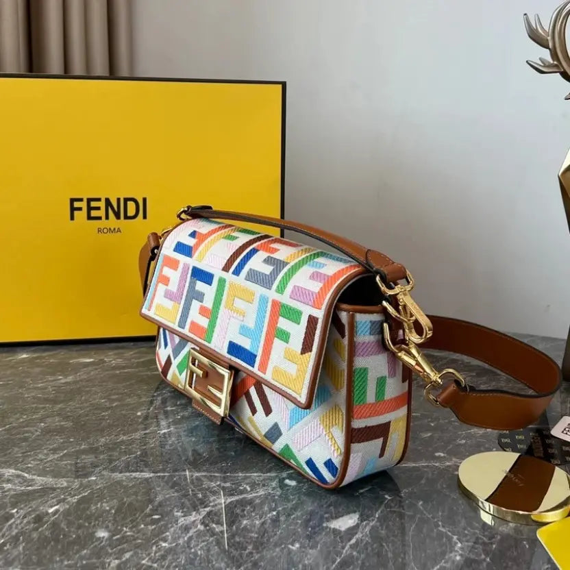 Boutique Quality || Fendi Baguette Mini bag