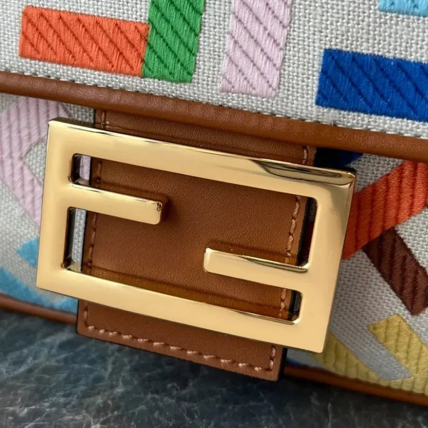 Boutique Quality || Fendi Baguette Mini bag