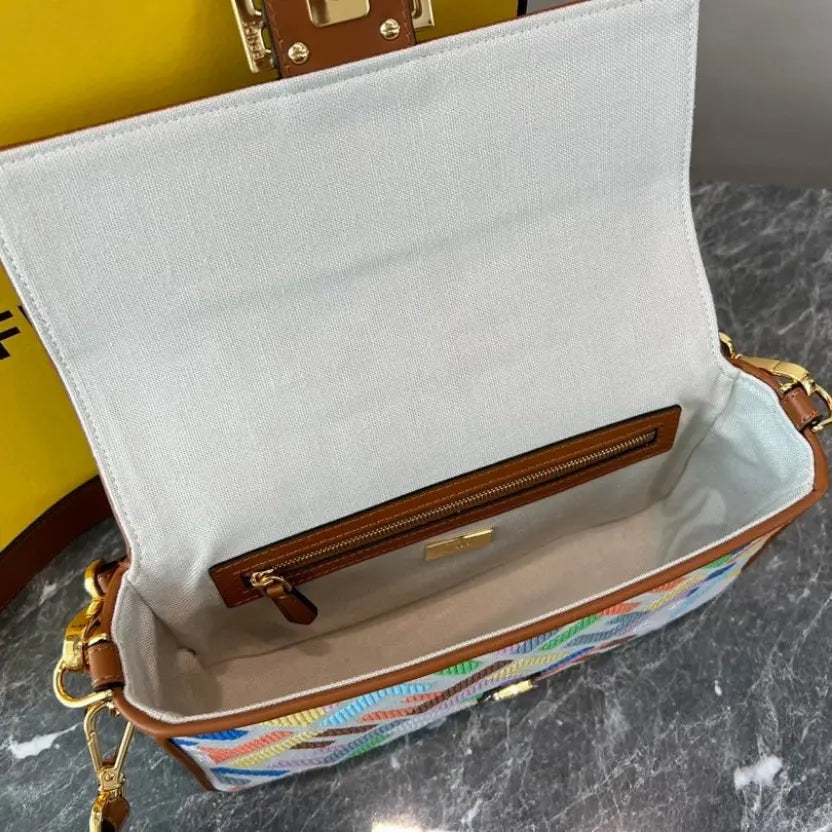 Boutique Quality || Fendi Baguette Mini bag