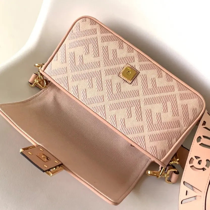 Boutique Quality || Fendi Classic Medium Style Baguette Bag