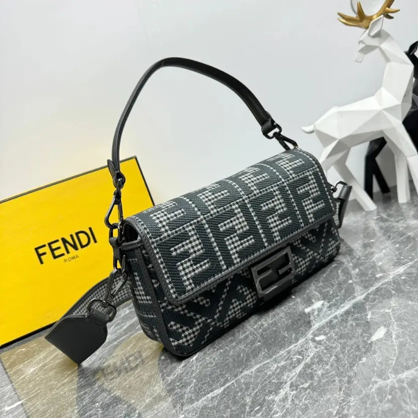 Boutique Quality || Fendi Iconic Baguette Medium Handbag
