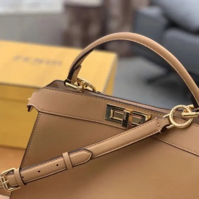 Boutique Quality || Fendi Peekaboo ISeeU Medium Bag In Beige Calfskin