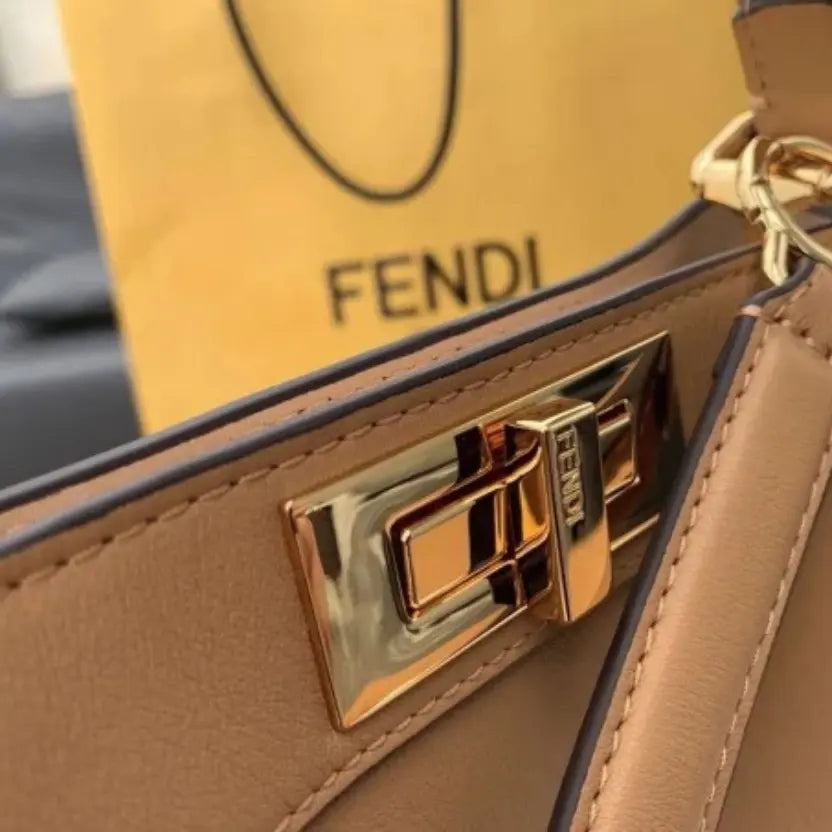 Boutique Quality || Fendi Peekaboo ISeeU Medium Bag In Beige Calfskin