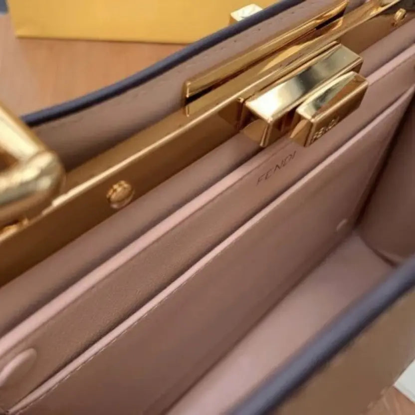 Boutique Quality || Fendi Peekaboo ISeeU Medium Bag In Beige Calfskin
