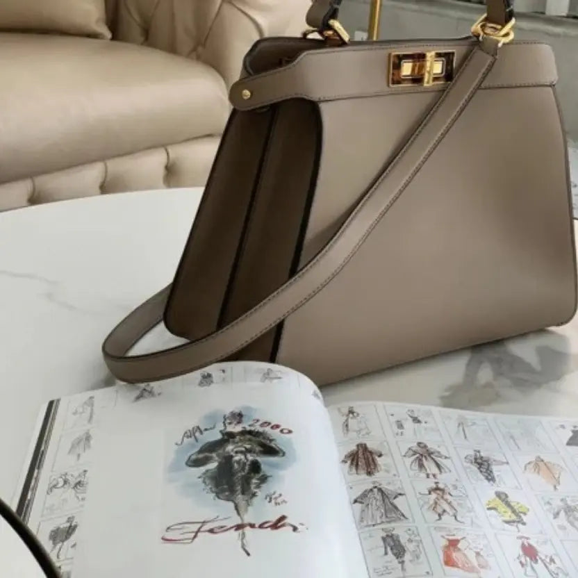Boutique Quality || Fendi Peekaboo ISeeU Medium Bag In Grey Calfskin
