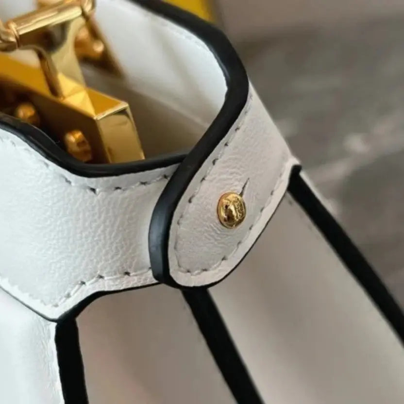 Boutique Quality || Fendi Peekaboo ISeeU Petite Bag In White Nappa Leather