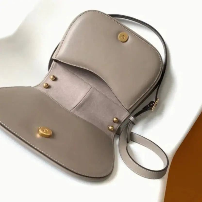 Boutique Quality || Fendi C’mon Medium Bag in Grey