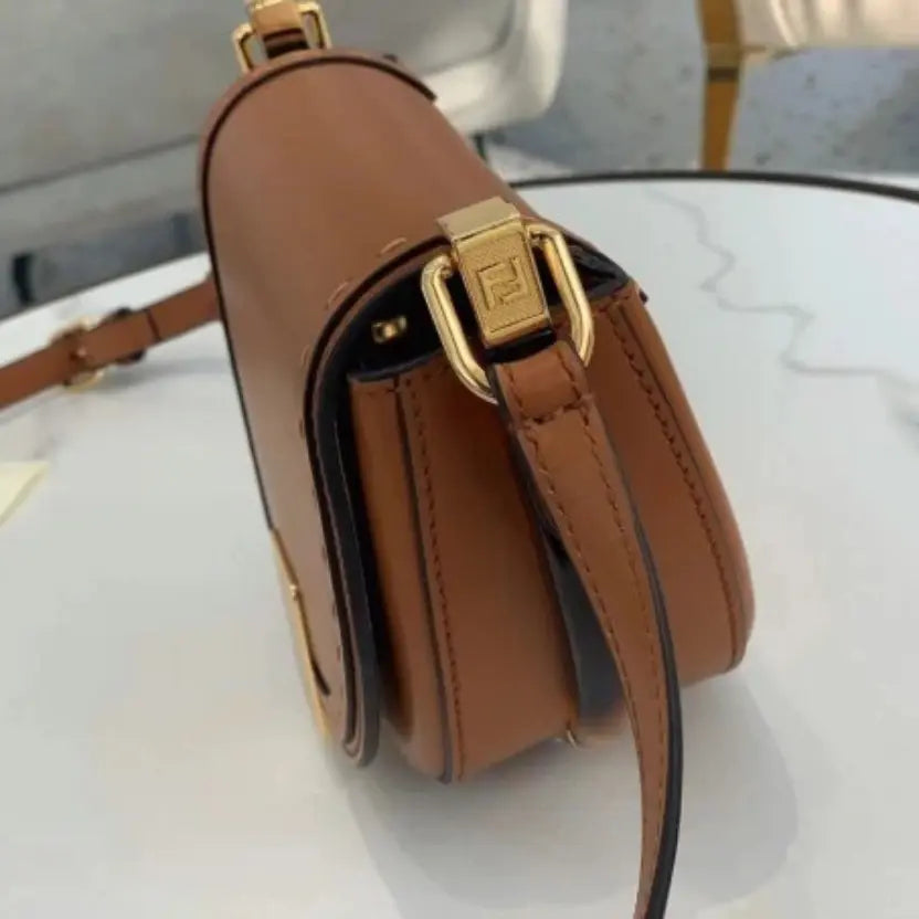 Boutique Quality || Fendi Moonlight Saddle Bag In Brown Calfskin