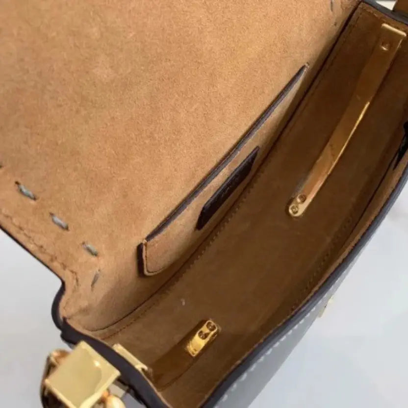 Boutique Quality || Fendi Moonlight Saddle Bag In Grey Calfskin