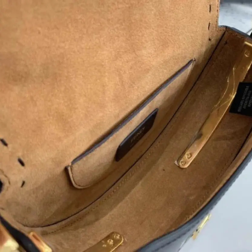 Boutique Quality || Fendi Moonlight Saddle Bag In Black Calfskin