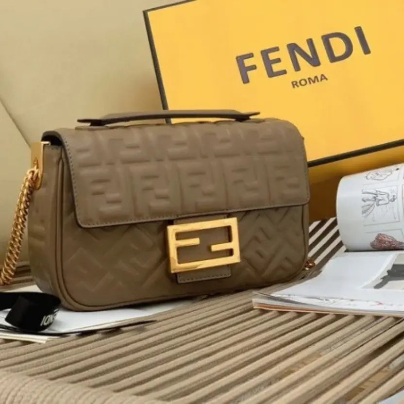 Boutique Quality || Fendi Baguette Chain Midi Bag In Taupe
