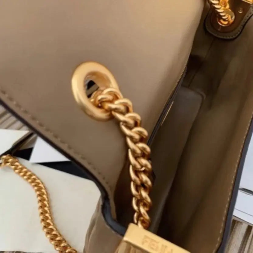 Boutique Quality || Fendi Baguette Chain Midi Bag In Taupe