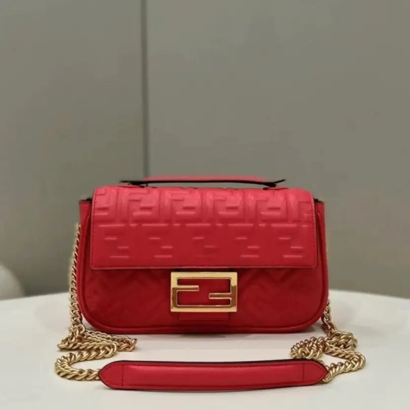 Boutique Quality || Fendi Baguette Chain Midi Bag In Red