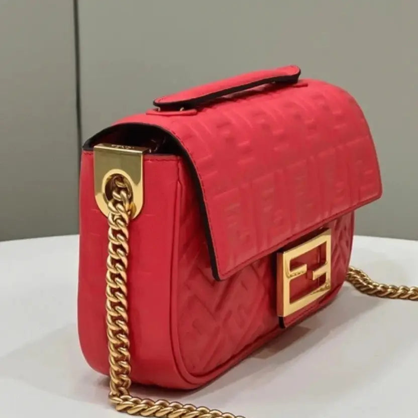 Boutique Quality || Fendi Baguette Chain Midi Bag In Red