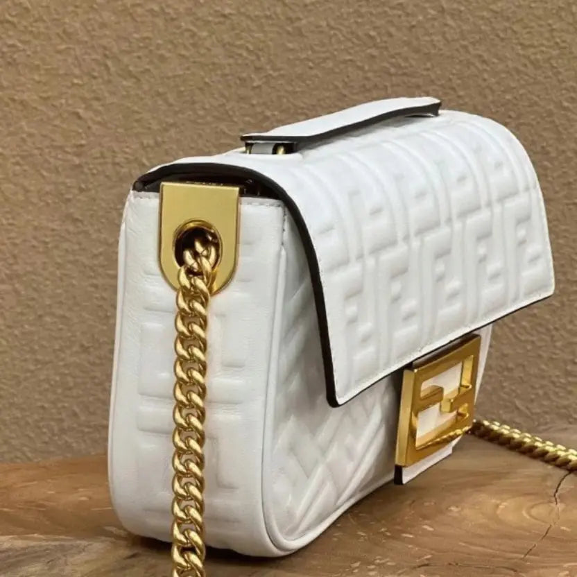 Boutique Quality || Fendi Baguette Chain Midi Bag In White