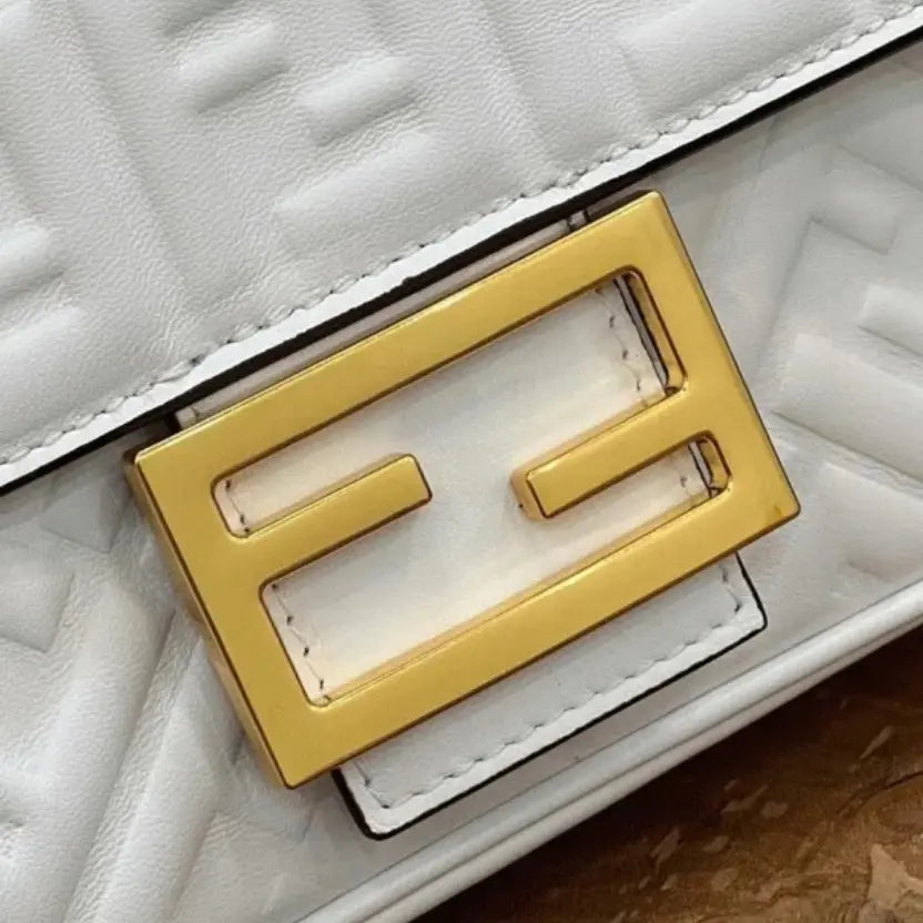 Boutique Quality || Fendi Baguette Chain Midi Bag In White